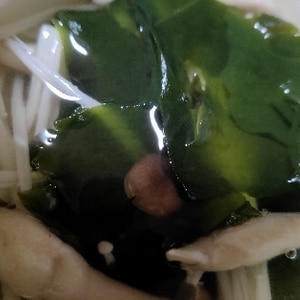 豆腐とえのきとわかめのコンソメスープ